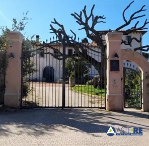 Foto Cessione attività Piombino di 1958 m² con 40 locali in vendita