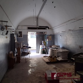 Foto Locale commerciale a Bari Ceglie del Campo di 60 m² con 2 locali