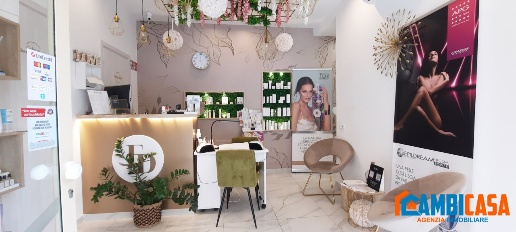 Foto Locale commerciale a Palermo Libertà - Villabianca di 84 m² in vendita
