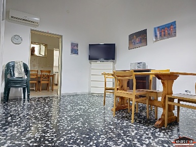 Foto Locale commerciale a Adelfia di 57 m² con 1 locali in vendita