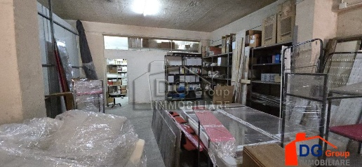 Foto Magazzino in VIALE ITALIA, Alcamo Centro di 370 m² con 2 locali