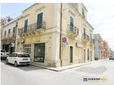 Foto Locale commerciale in Corso N. Costa, Pachino Centro di 50 m²
