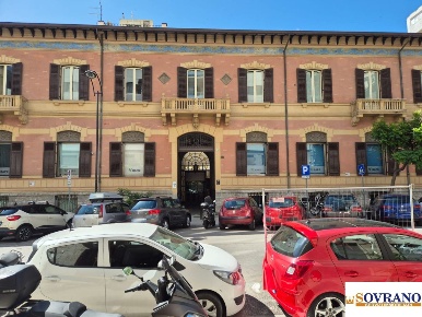 Foto Ufficio a Palermo Borgo Vecchio di 1624 m² con 15 locali in vendita