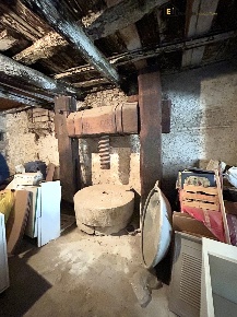 Foto Magazzino in Via Tomassoli, Casperia Centro di 100 m² con 3 locali