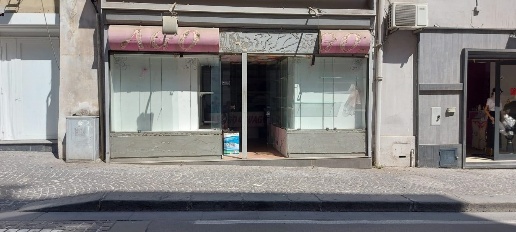 Foto Locale commerciale in Corso Vittorio Emanuele, Torre Annunziata