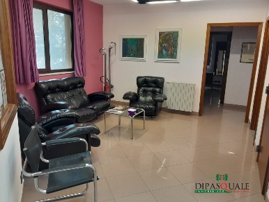 Foto Ufficio a Ragusa San Luigi - Archimede di 200 m² con 10 locali