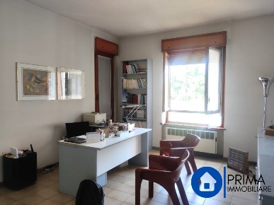 Foto Ufficio a Terni Centro di 80 m² con 4 locali in affitto