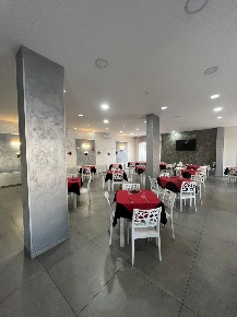 Foto Attività commerciale in Via indipendenza, Casoria Centro di 380 m²