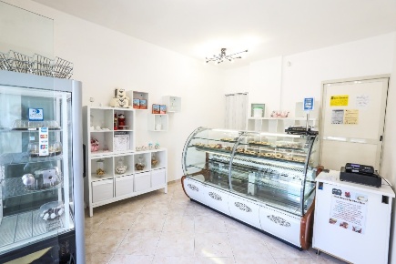 Foto Locale commerciale in VIA MARIANO SEMMOLA, Napoli Rione Alto di 23 m²