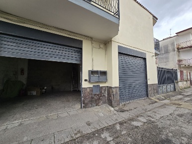 Foto Magazzino a Volla Centro di 70 m² con 1 locali in affitto
