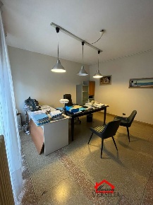 Foto Ufficio a Massa Centro di 22 m² con 1 locali in affitto