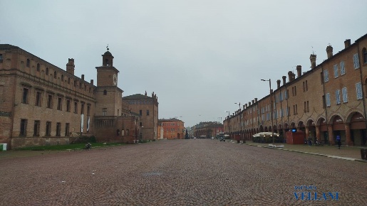 Foto Attività commerciale a Carpi di 100 m² con 2 locali in vendita