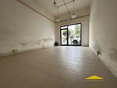 Foto Locale commerciale a Massa Centro di 45 m² con 1 locali in affitto