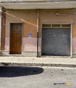 Foto Locale commerciale in via Pepe, Pachino Centro di 100 m² con 2 locali
