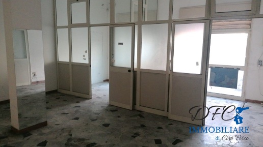 Foto Locale commerciale a Afragola di 50 m² con 2 locali in affitto