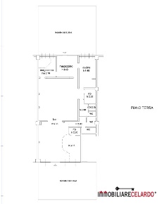 Foto Locale commerciale a Colle di Val d'Elsa di 245 m² con 3 locali