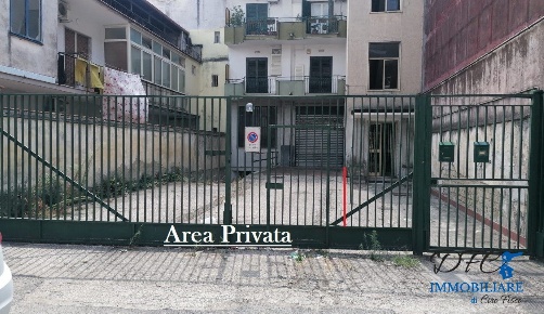 Foto Laboratorio a Afragola di 480 m² con 3 locali in affitto