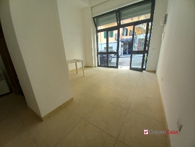 Foto Locale commerciale in via cavalluccio, Messina Centro Storico di 35 m²