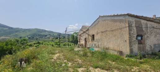 Foto Agriturismo in CONTRADA COMUNI, Castellammare del Golfo Centro