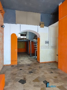 Foto Locale commerciale a Terni Centro di 50 m² con 1 locali in affitto