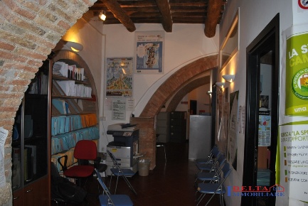 Foto Ufficio a Rosignano Marittimo di 120 m² con 4 locali in vendita