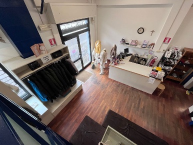Foto Attività commerciale a Castiglione d'Adda di 170 m² con 1 locali