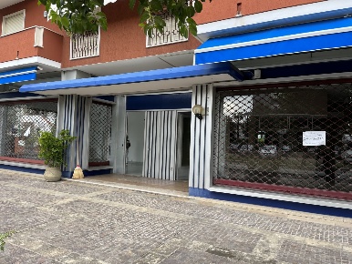 Foto Negozio a Abano Terme di 85 m² con 1 locali in affitto