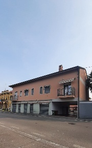 Foto Negozio in Via Roma, Masate di 75 m² con 1 locali in vendita