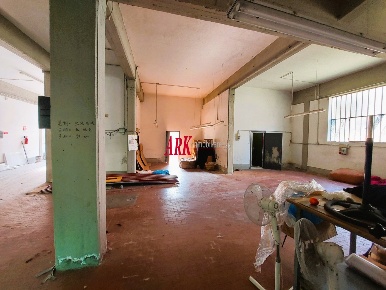 Foto Laboratorio in via carlo cattaneo, Campi Bisenzio di 195 m² in affitto