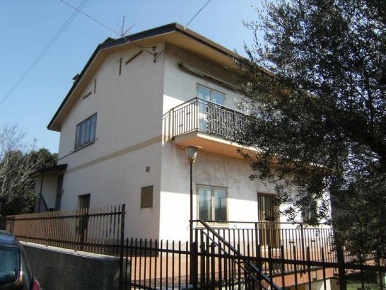 Foto Ufficio a Trieste Domio di 97 m² con 1 locali in affitto