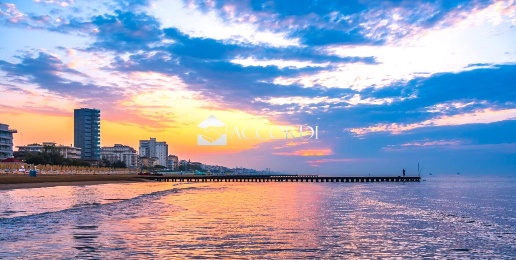 Foto Attività commerciale a Jesolo Lido Centro Ovest di 75 m² in vendita