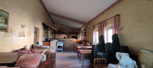 Foto Locale commerciale a Vicchio di 250 m² con 3 locali in vendita