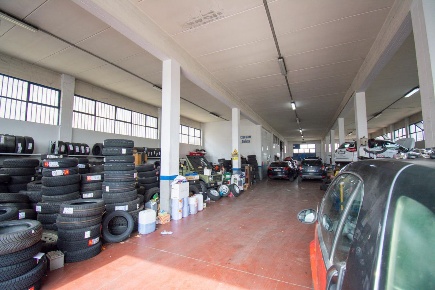 Foto Laboratorio in via Marco Perennio, Arezzo Via Marco Perennio di 570 m²