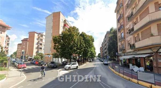 Foto Laboratorio a Grosseto di 43 m² con 2 locali in affitto
