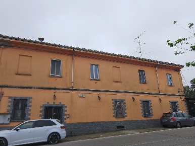 Foto Locale commerciale a Cassolnovo di 400 m² con 5 locali in vendita