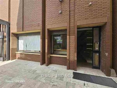 Foto Locale commerciale a Grosseto di 215 m² con 2 locali in vendita