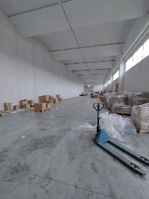 Foto Locale commerciale a Piombino di 600 m² in vendita