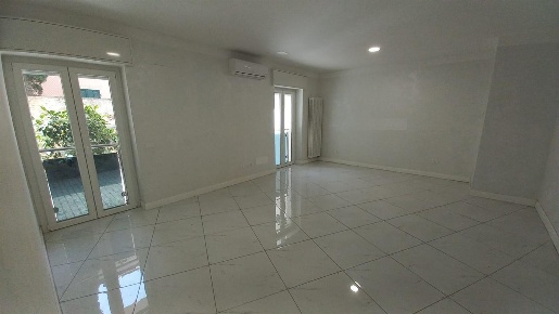 Foto Ufficio in Via Amerigo Vespucci, Alassio di 117 m² con 5 locali