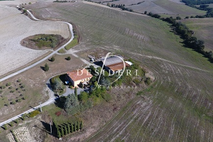 Foto Cessione attività a Volterra di 280 m² con 12 locali in vendita