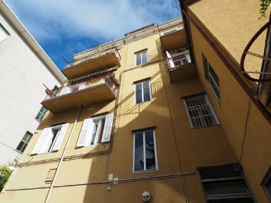 Foto Locale commerciale a Trieste Gretta di 127 m² con 2 locali in vendita