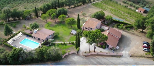 Foto Agriturismo a Bibbona di 400 m² con 20 locali in vendita