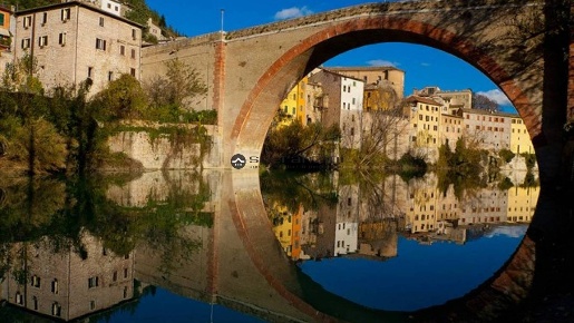 Foto Negozio in corso giuseppe garibaldi, Fossombrone Centro di 38 m²