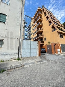 Foto Locale commerciale in Via Cappellini n. 17, Messina di 130 m²