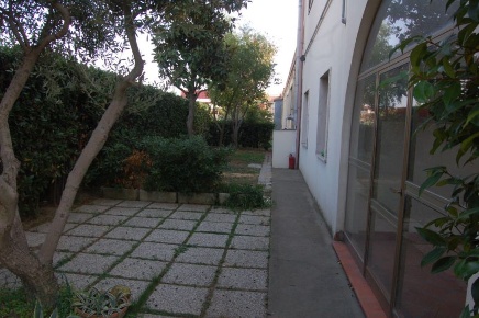 Foto Locale commerciale a Rosignano Marittimo Rosignano Solvay di 400 m²