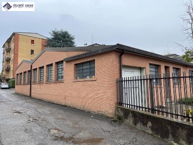 Foto Laboratorio in VIA DANTE ALIGHIERI, Giussano Centro di 460 m²
