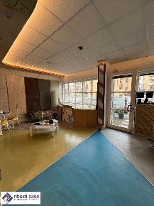Foto Negozio in PIAZZA LIBERAZIONE, Seregno Lazzaretto di 135 m² in vendita