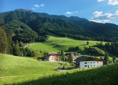 Foto Hotel in Via Piave, Bolzano di 3700 m² con 70 locali in vendita