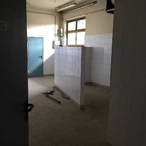 Foto Locale commerciale a Montevarchi di 275 m² con 2 locali in vendita