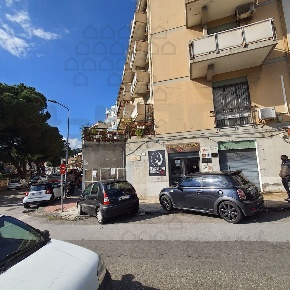 Foto Negozio in viale regina elena, Messina Giostra di 28 m² con 1 locali