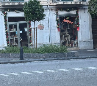 Foto Attività commerciale in tommaso cannizzaro, Messina Tirone di 90 m²